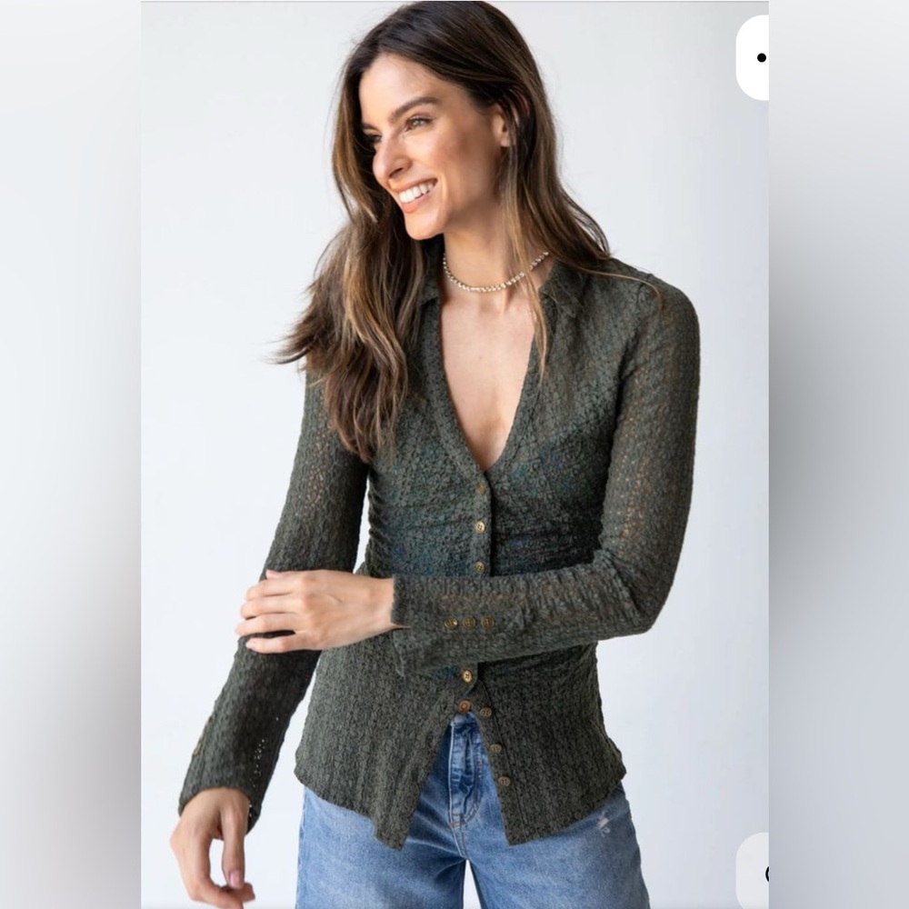 NWT Natural Life Carina Long-sleeve Lace Top